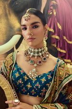Load image into Gallery viewer, Nargis Mirrorwork Lehenga set