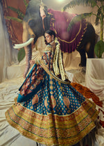 Load image into Gallery viewer, Nargis Mirrorwork Lehenga set