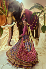 Load image into Gallery viewer, Tara Mirrorwork Lehenga set