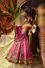 Load image into Gallery viewer, Raniyat Mirrorwork Lehenga set